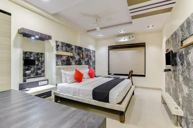 Hotel Grand Heritage room interior